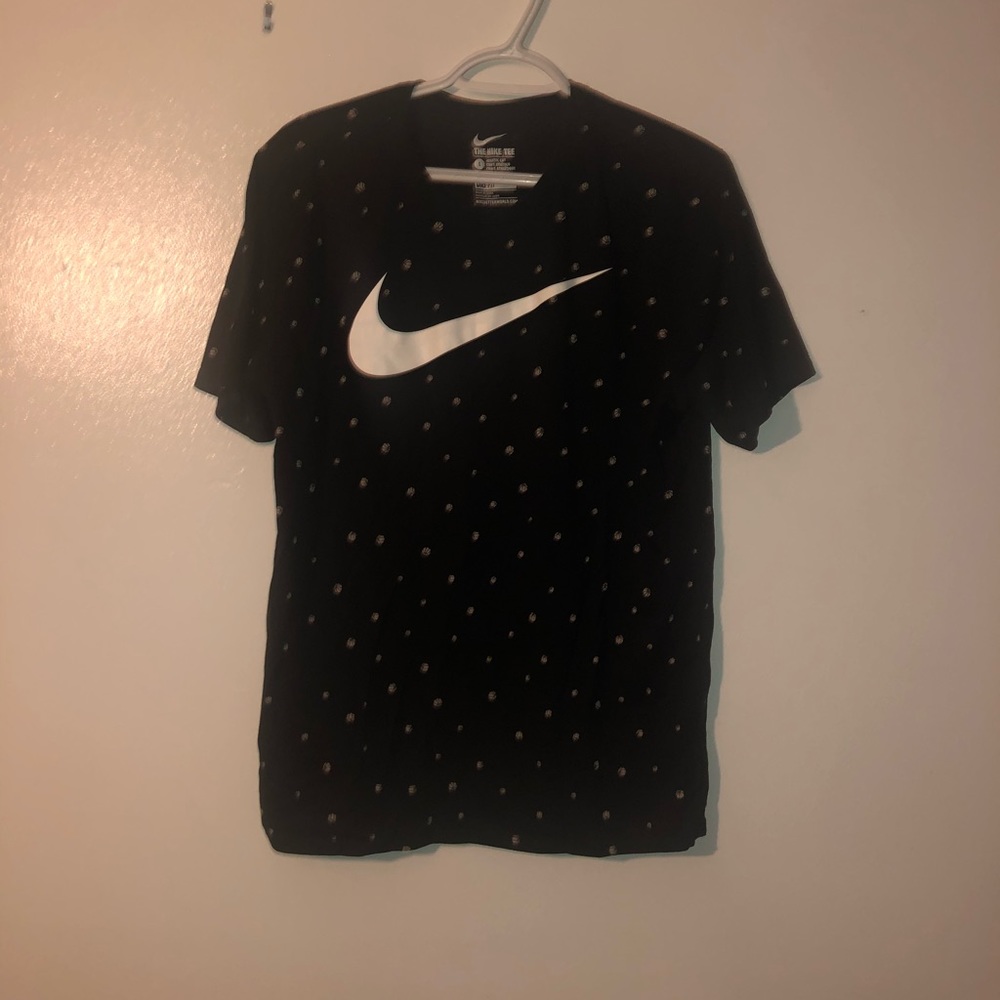 Nike shirt activewear